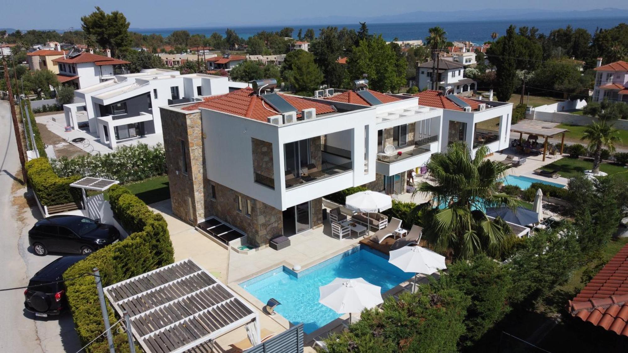 Villa Douglas - Private Pool, Bbq, 4Bdrms, View Pefkochori Exterior photo