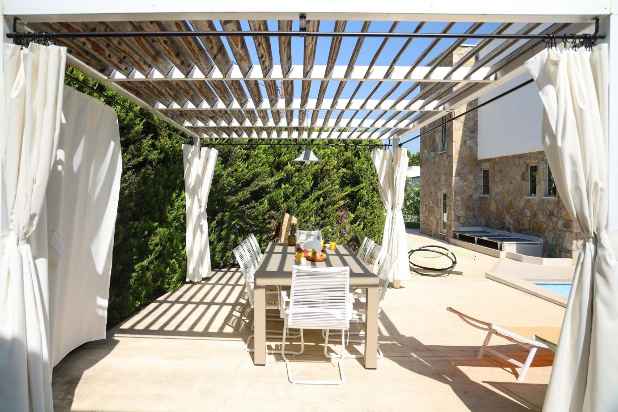 Villa Douglas - Private Pool, Bbq, 4Bdrms, View Pefkochori Exterior photo